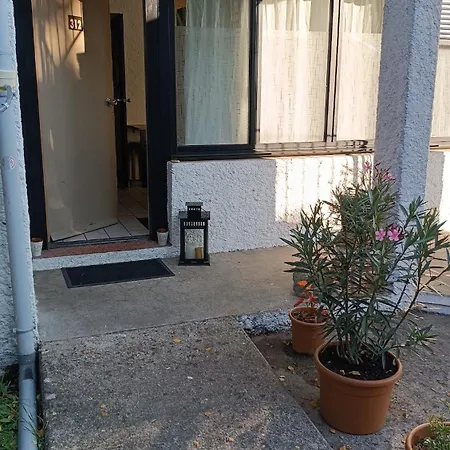 Le World, 3 Minutes From Futuroscope Апартаменты