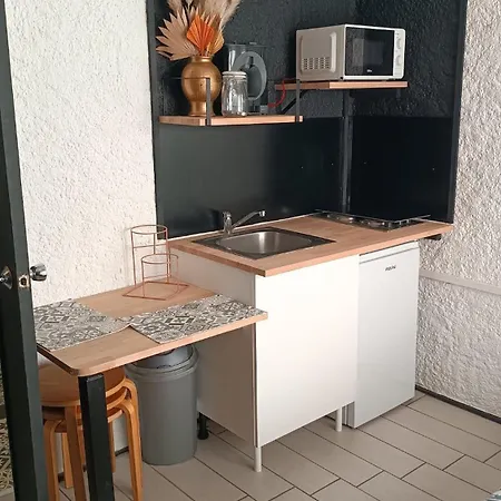 Le World, 3 Minutes From Futuroscope